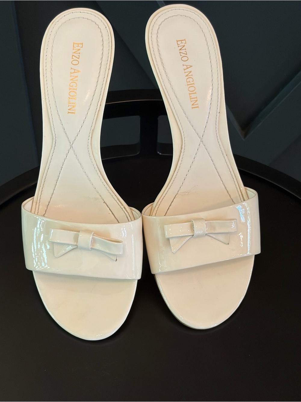 Enzo Angiolini Cream Patent Bow Slide Sandals